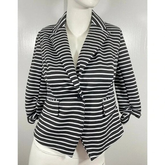 Cato stripped 3/4 sleeve Blazer Single Button - Picture 2 of 7